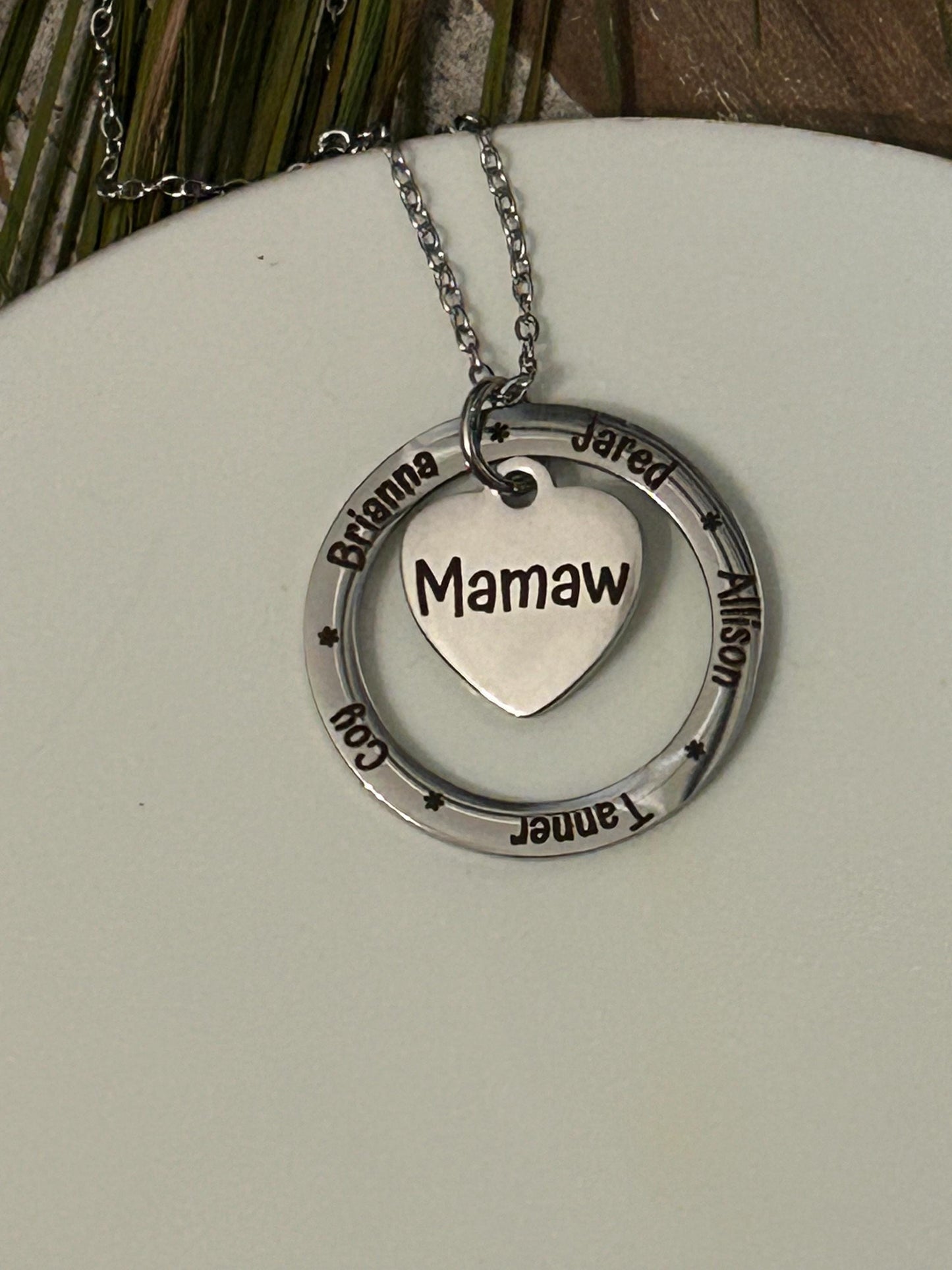 Personalized Circle Heart Mom Necklace with Kids Names | Mothers Day Gift from Son or Daughter | Custom Jewelry for Grandma Nana Gigi Mamaw