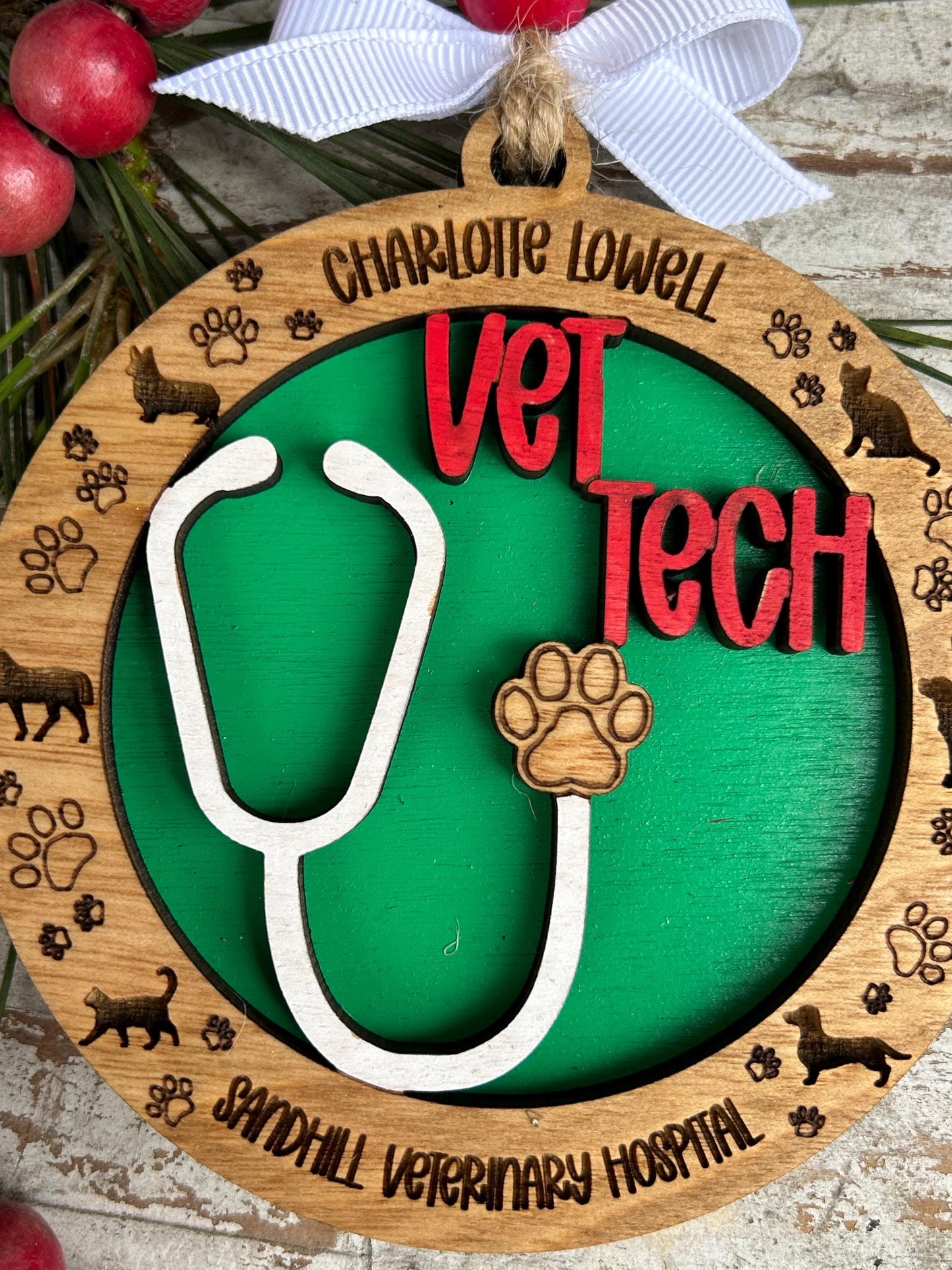Personalized Vet Tech Christmas Tree Ornament | Veterinarian Technician | Holiday Present For Animal Care | Appreciation Gift Dog Cat Horse