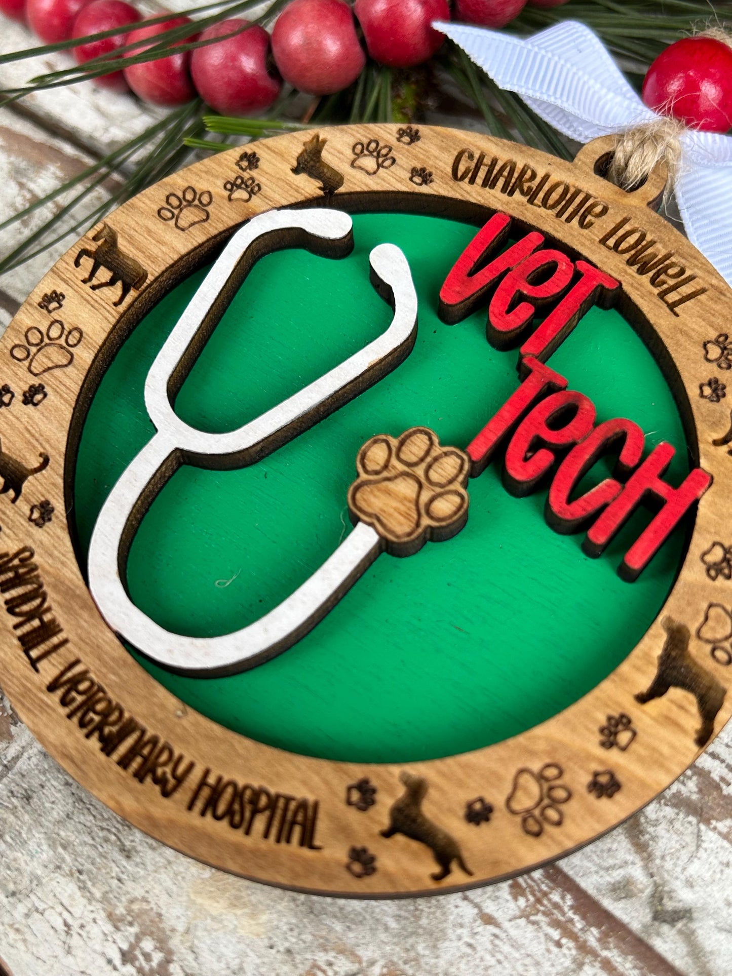 Personalized Vet Tech Christmas Tree Ornament | Veterinarian Technician | Holiday Present For Animal Care | Appreciation Gift Dog Cat Horse