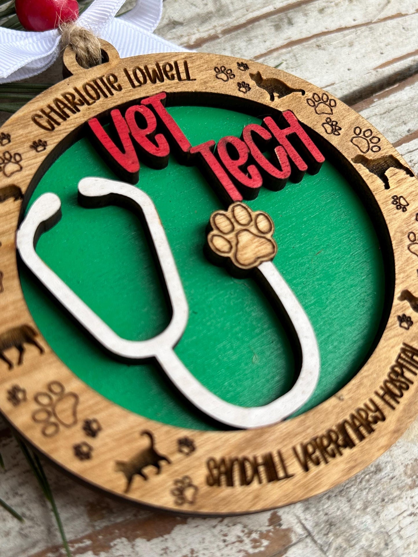 Personalized Vet Tech Christmas Tree Ornament | Veterinarian Technician | Holiday Present For Animal Care | Appreciation Gift Dog Cat Horse