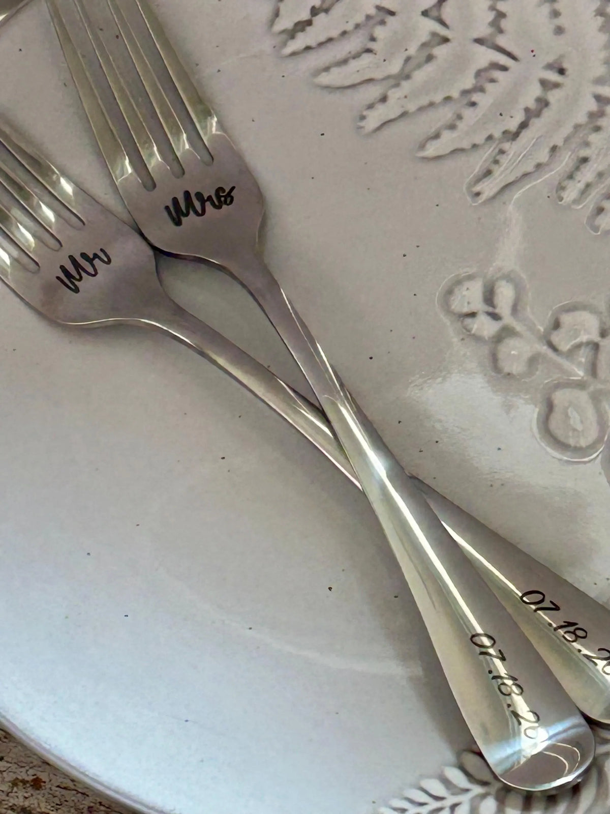 Personalized Mr. and Mrs. Wedding Day Forks | Bride and Groom Wedding Cake Utensil Set | Engraved Stainless Steel Dessert Fork