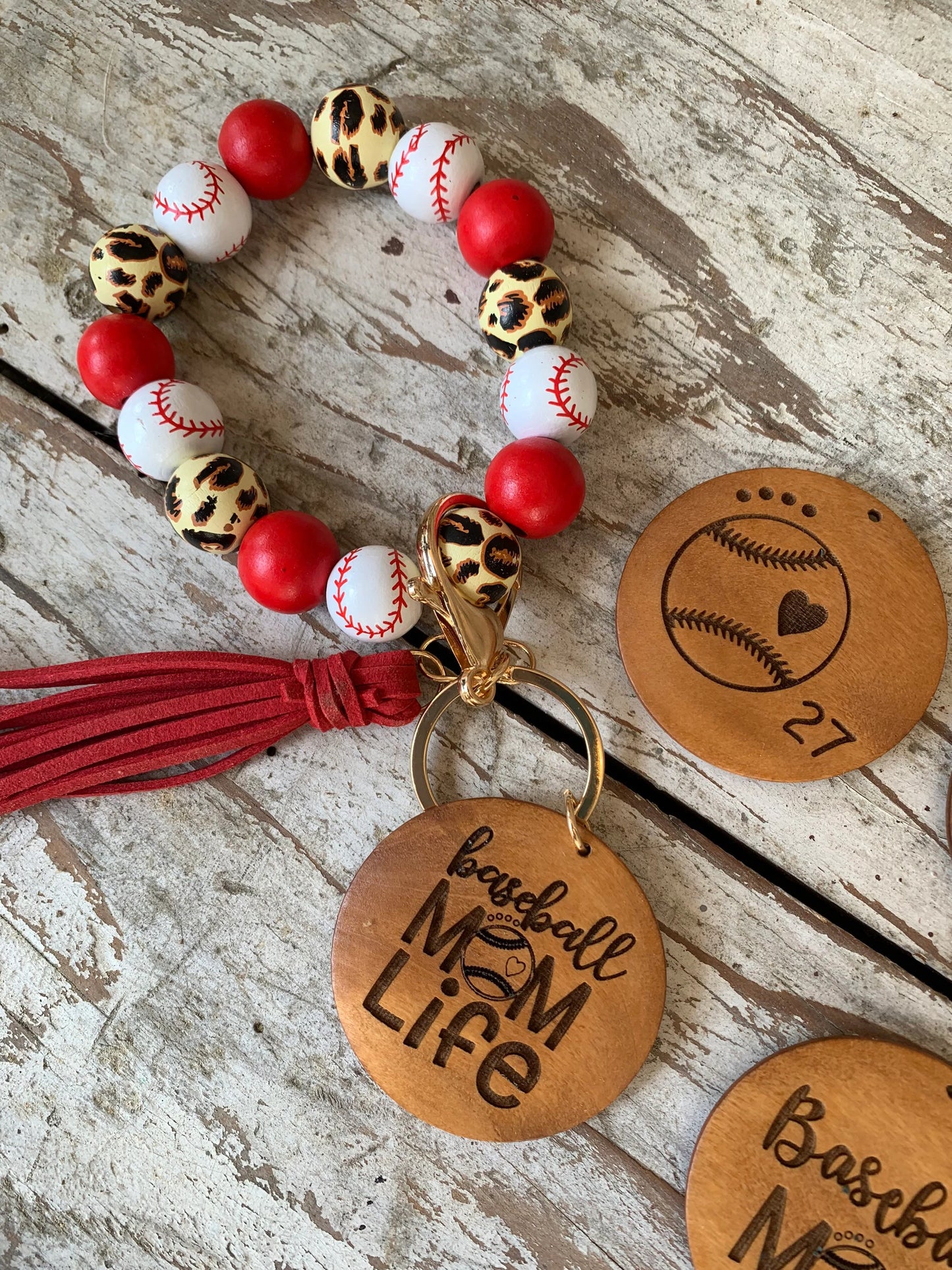 Personalized Baseball Mom Wristlet Keychain | Gift for T-ball Mama | Wooden Bead Sports Bracelet | Team Gift | Game Day Accessories