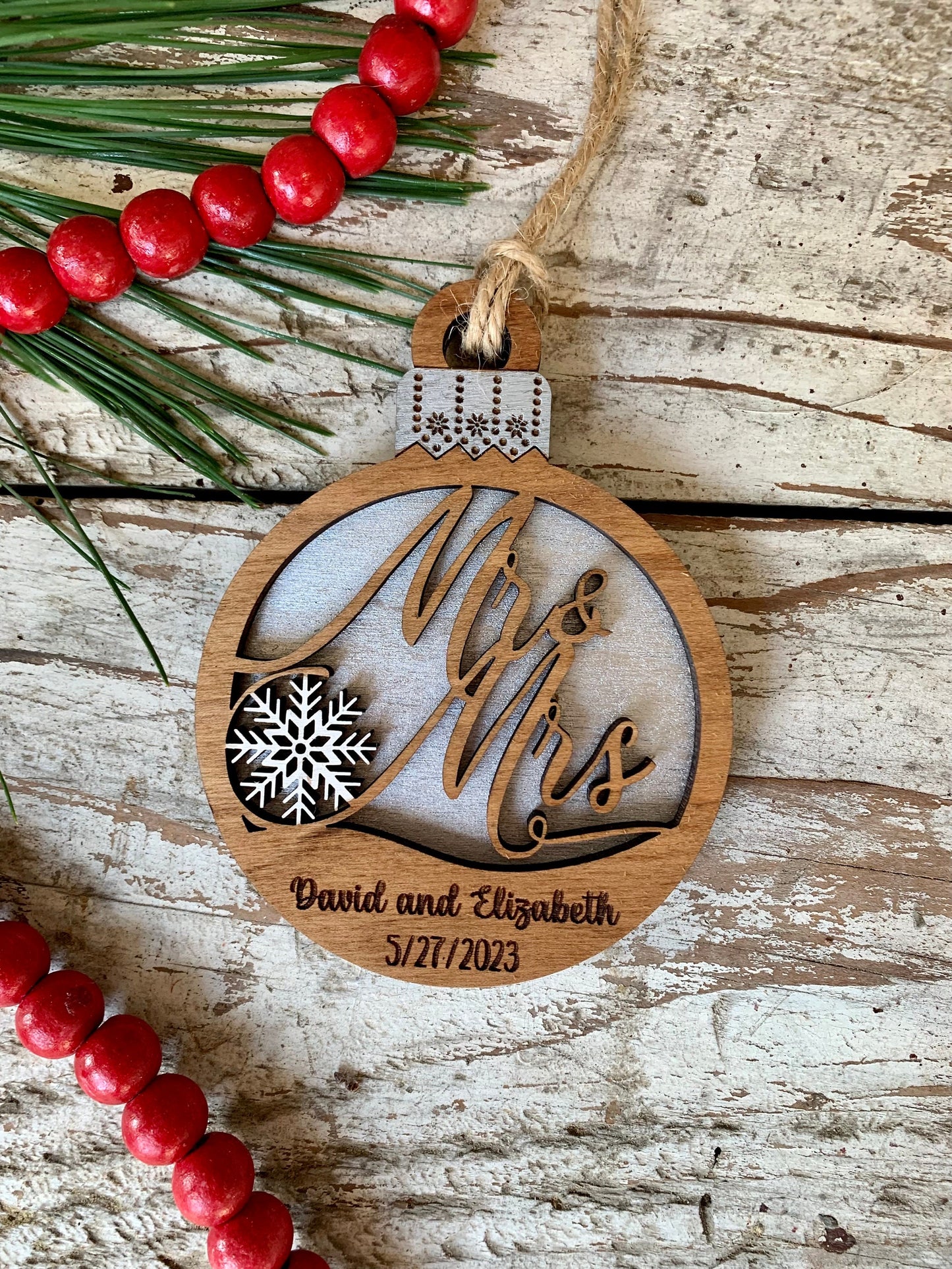 2026 Personalized Mr. and Mrs. Christmas Tree Ornament | Wedding Gift for Bride and Groom | Newlyweds First Christmas Ornament