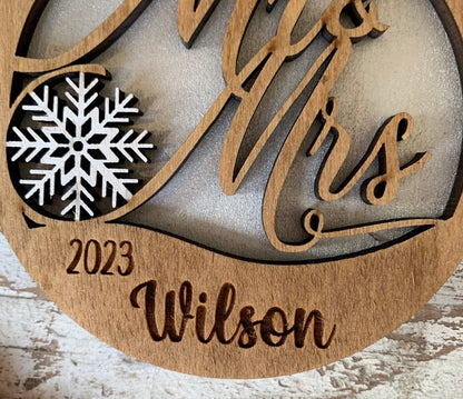 2026 Personalized Mr. and Mrs. Christmas Tree Ornament | Wedding Gift for Bride and Groom | Newlyweds First Christmas Ornament