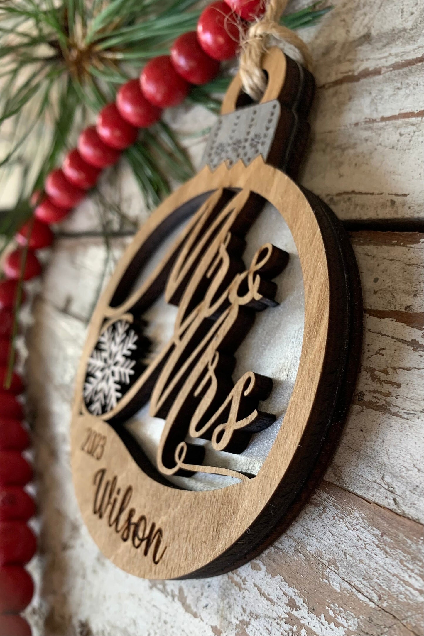 2026 Personalized Mr. and Mrs. Christmas Tree Ornament | Wedding Gift for Bride and Groom | Newlyweds First Christmas Ornament