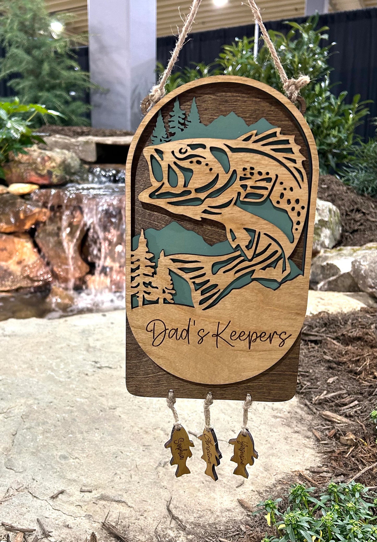 Personalized Dad's Keepers Fishing Sign | Grandpa's Keepers Hanging Wooden Sign | Hooked on Dad | Grandchildren Sign | Fathers Day Gift