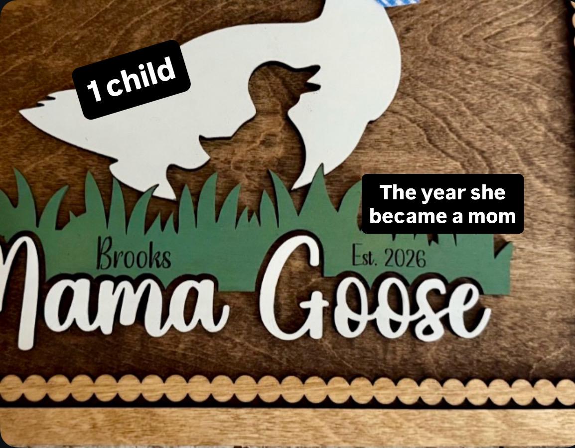 Personalized Mama Goose with Kids Names Sign | Custom Mothers Day Gift for Mom of 1, 2, 3 or 4 Goslings | Personalized Gift for Mother