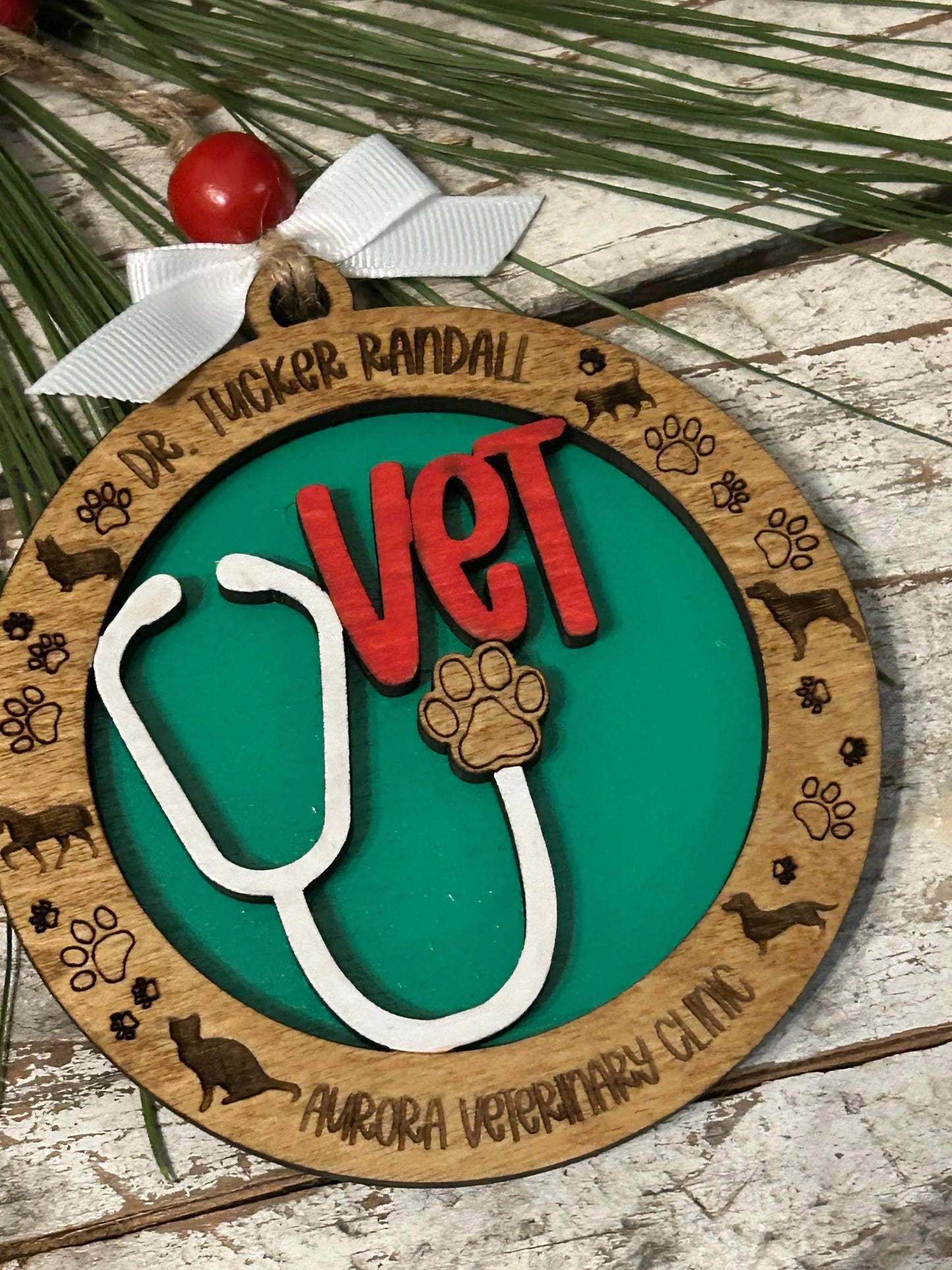 Personalized Veterinarian Christmas Tree Ornament | Holiday Present For Animal Care | Appreciation Gift Dog Cat Horse | Vet Graduation Gift