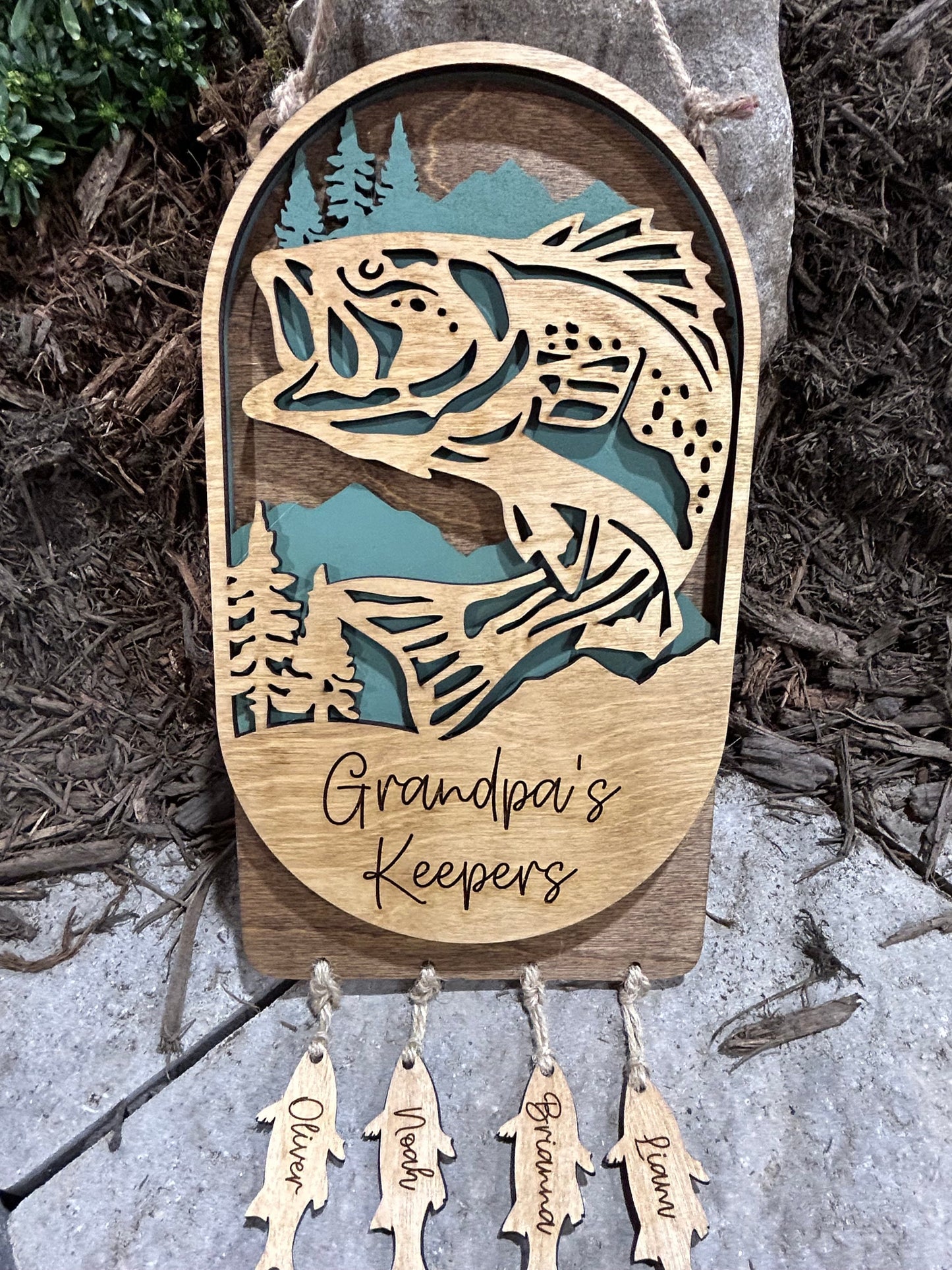 Personalized Dad's Keepers Fishing Sign | Grandpa's Keepers Hanging Wooden Sign | Hooked on Dad | Grandchildren Sign | Fathers Day Gift